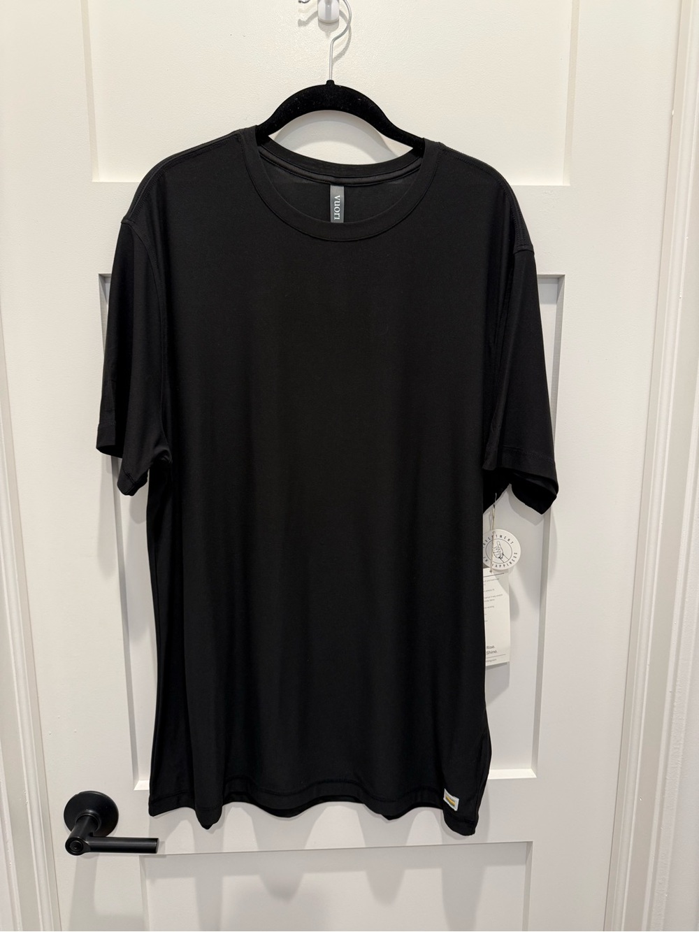 Vuori Mens Black Performance Crew Neck T-Shirt